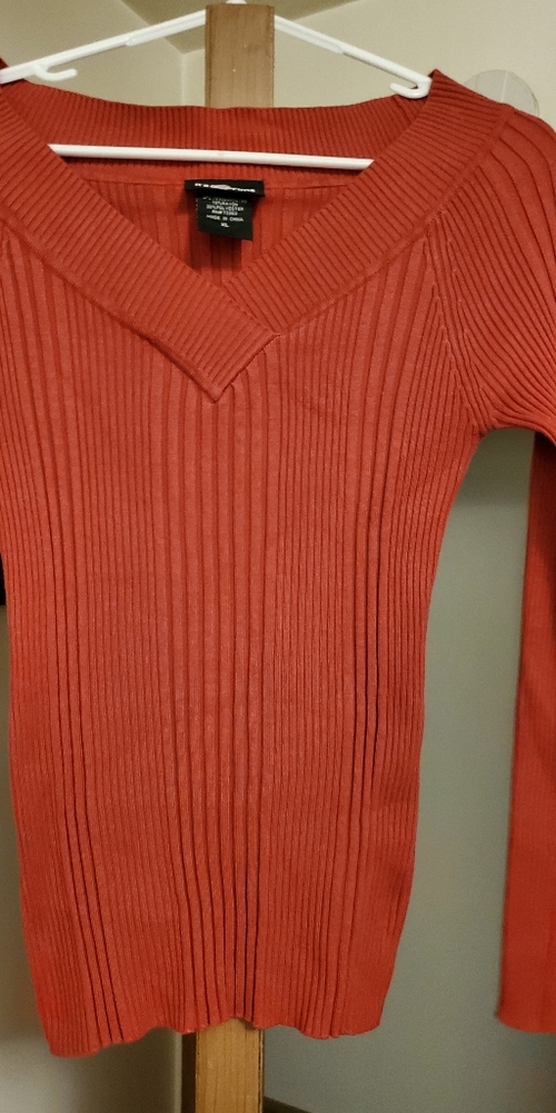 Long sleeve shirt.